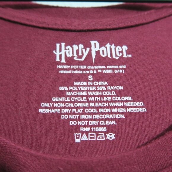 Harry Potter Burgundy Graphic Tee Sequined High Low Top Wizards Trouble Magic M - Picture 5 of 8